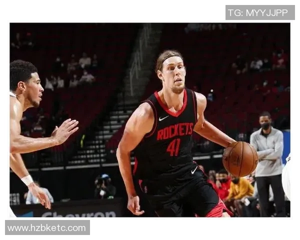 新疆队引进全能锋线新援身高2米01上赛季单场狂砍41分9篮板