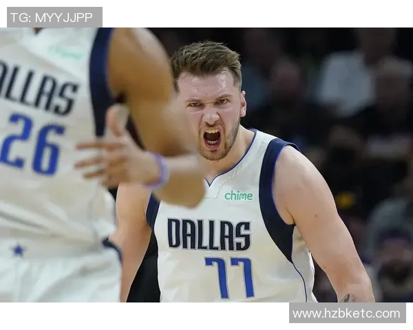 东契奇后撤步三分命中 怒吼庆祝 东契奇后撤步三分命中 怒吼庆祝