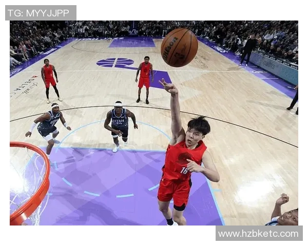 霍勒迪第二节独得11分,半场16分带队咬住比分